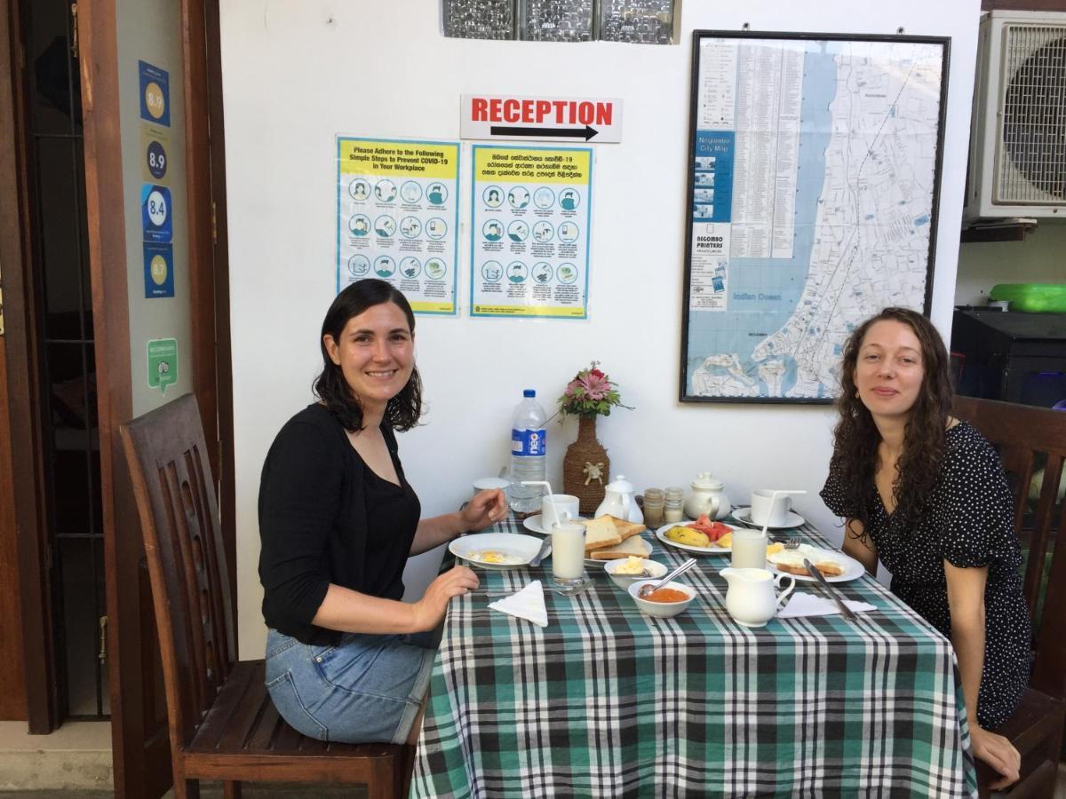 Anna Tourist Inn ネゴンボ エクステリア 写真